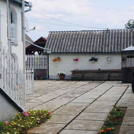 Садиба Анна - Термальні Води Косино Zapson Dış mekan fotoğraf
